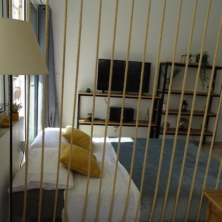 Zeus Bright & New Apartment - 25' Walk To The Acropolis Athens Exterior photo